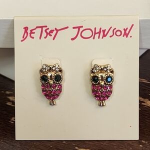 Betsey Johnson gold owl earrings NWT